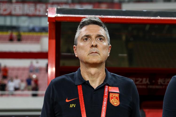 认为, 向余望短时, 也多次失误